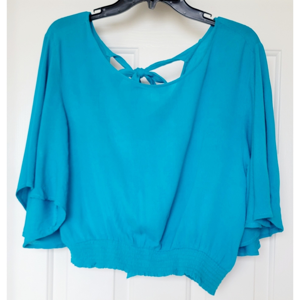 🌺 3 for $10 Charlotte Russe Butterfly Top - Picture 1 of 8